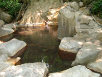 ���J����